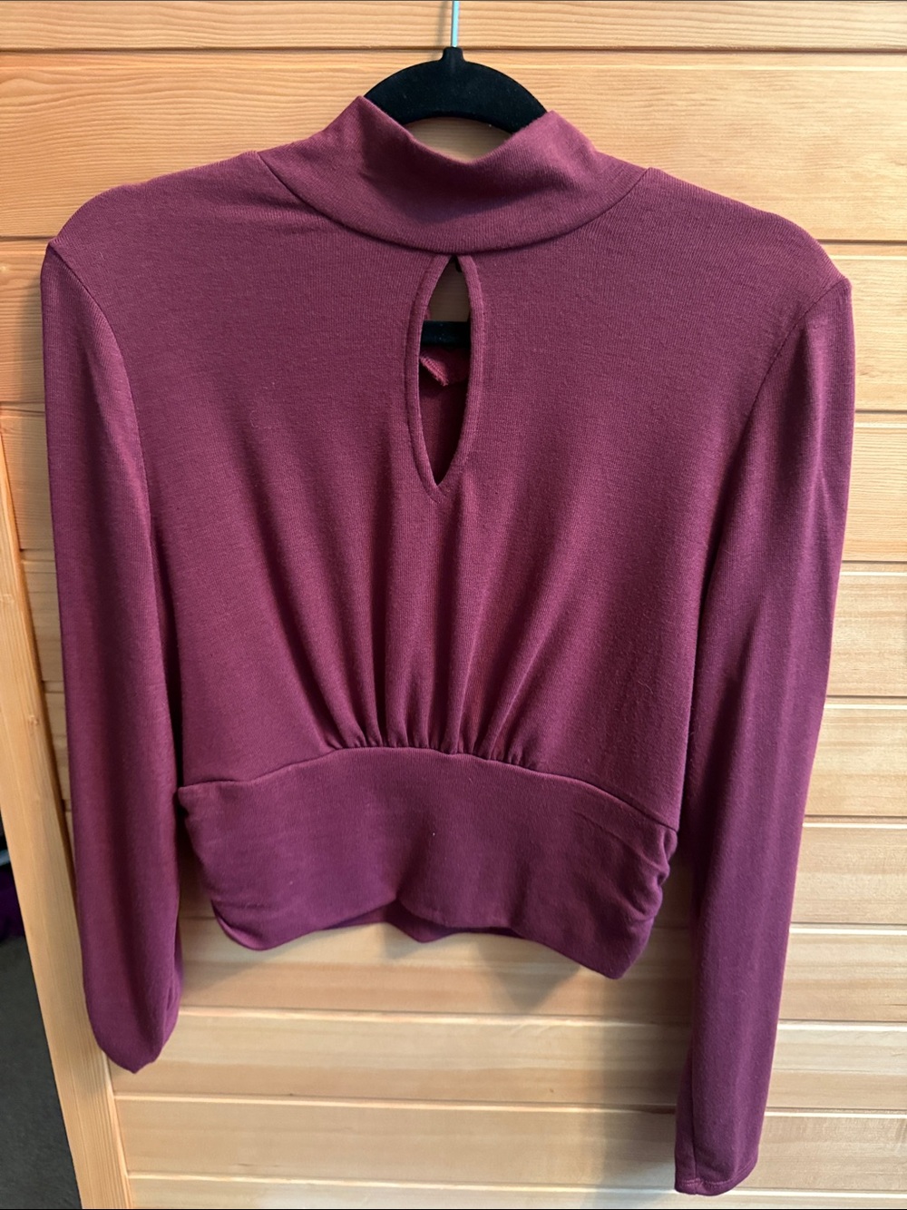 Maroon soft top. Form fitting. Large.